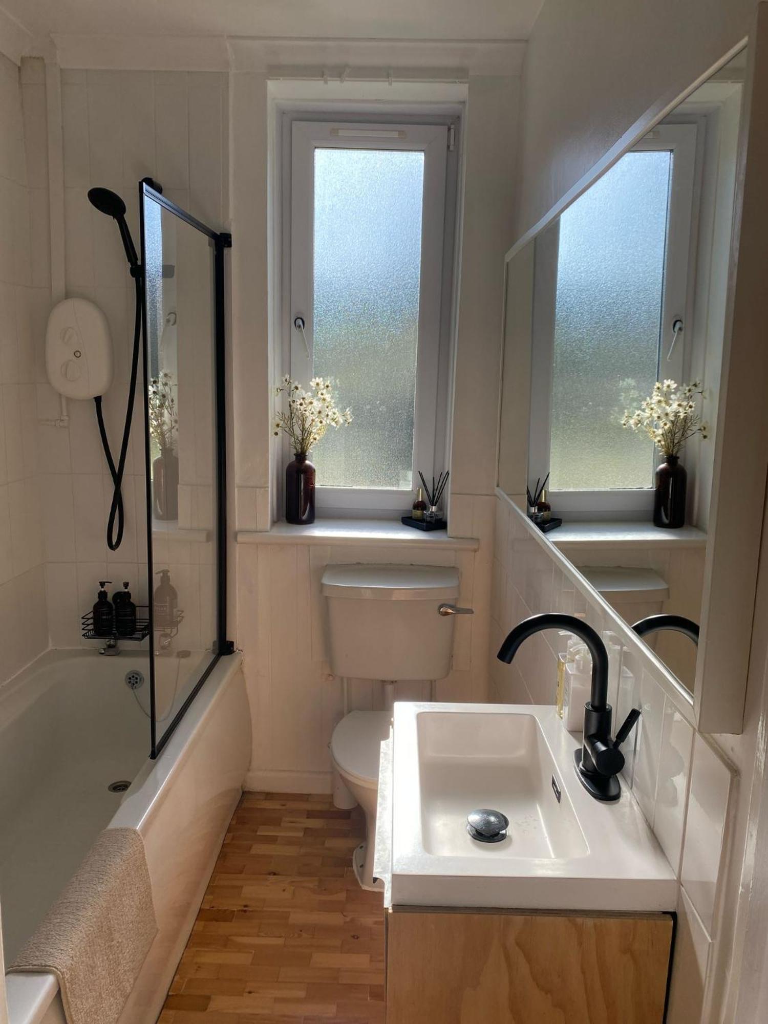 2 Bed With Garden Near Centre & Beach, Free Parking Appartement *